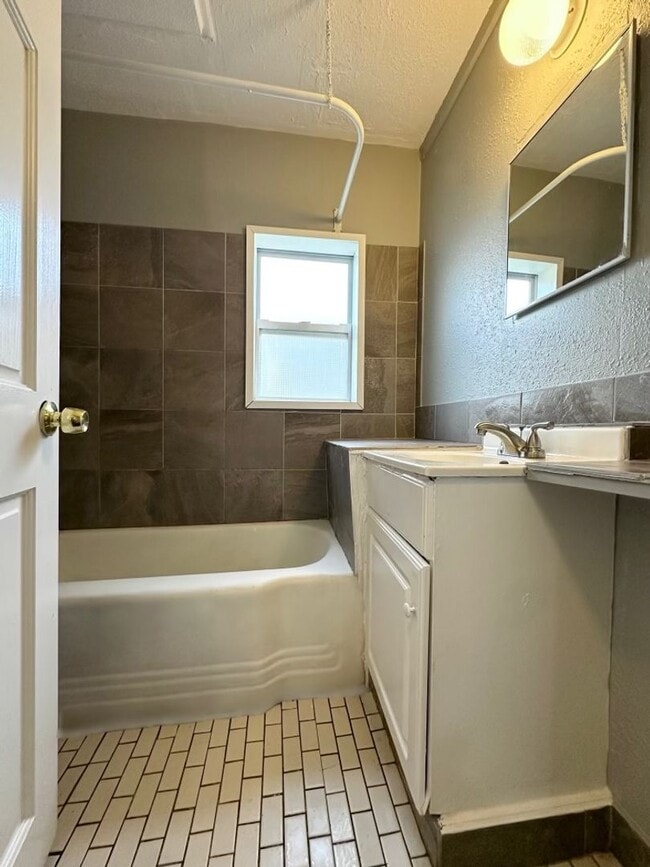 Photo - 1115 N 33rd Ave Unit #1