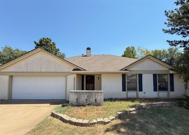 Building Photo - 812 Countrywood Ln