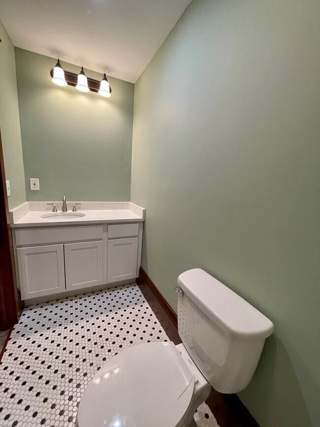 Photo - 358 Broad St