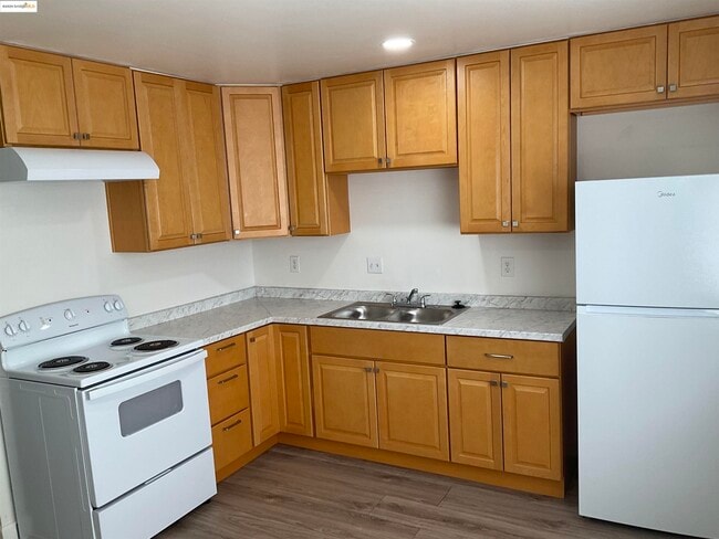 Photo - 234 Crest St Unit 3