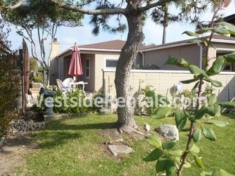 Front - 7410 Earldom Ave