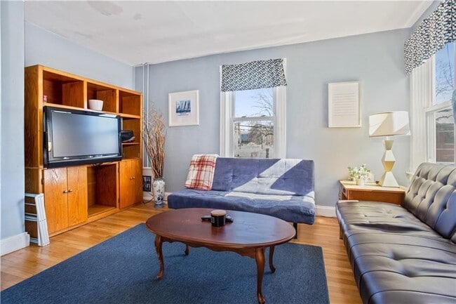 Photo - 35 Brewer St