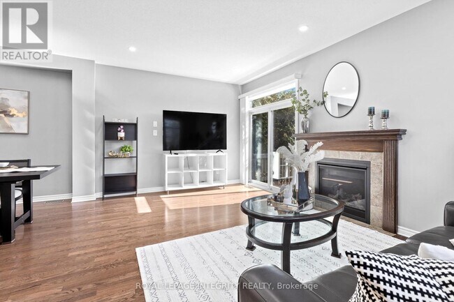 Photo - 179 Flat Sedge Crescent
