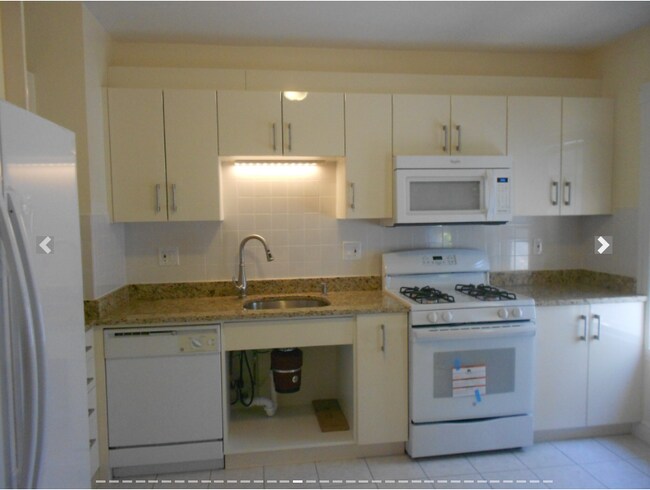 Photo - 63 Fairbanks St Unit 2