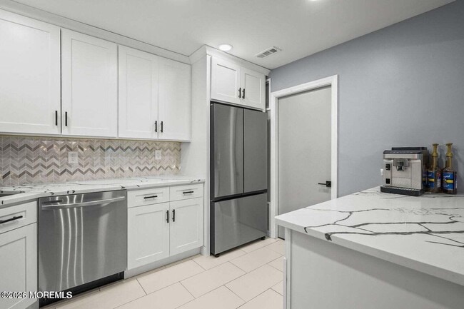 701 Zlotkin Cir Unit 2
