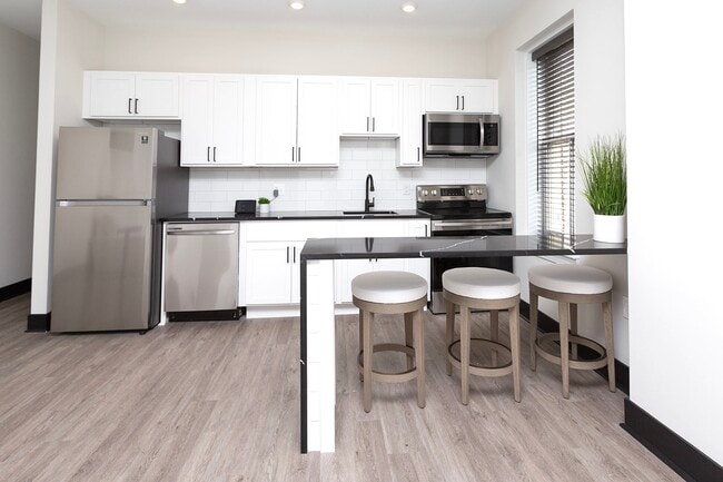 Photo - Washington House