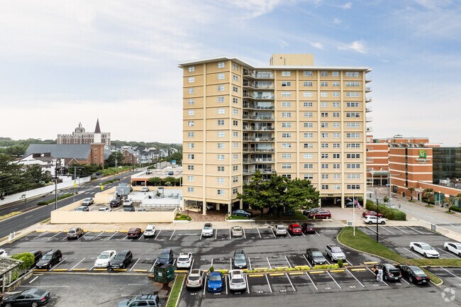 Photo - Virginia House