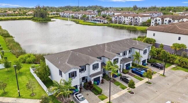 Photo - 20478 NW 4th Ave
