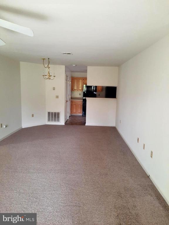 Building Photo - 117 Cardinal Ln