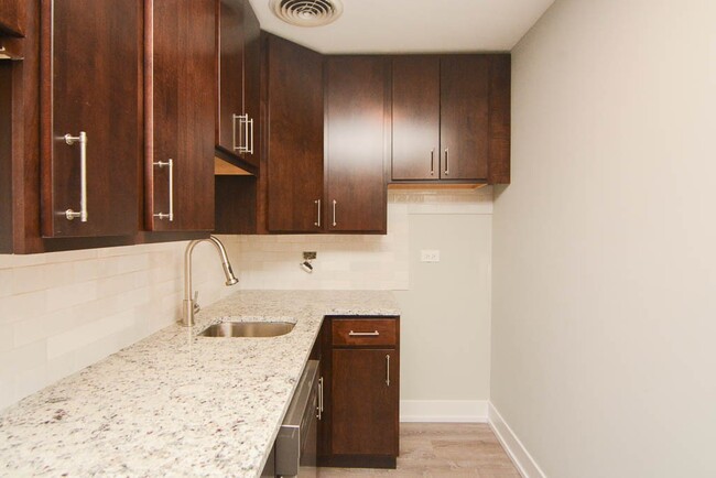 Photo - 448 W Barry Ave Unit 134