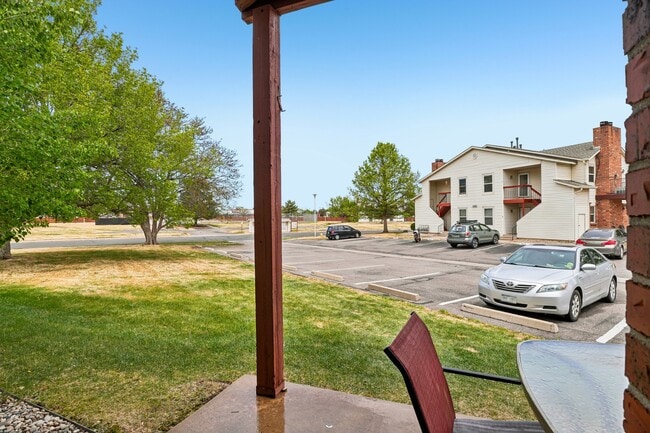 Photo - 11922 Bellaire St Unit B
