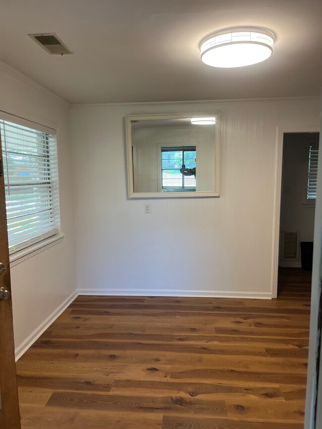Breakfast Area - 104 Shady Oaks Dr