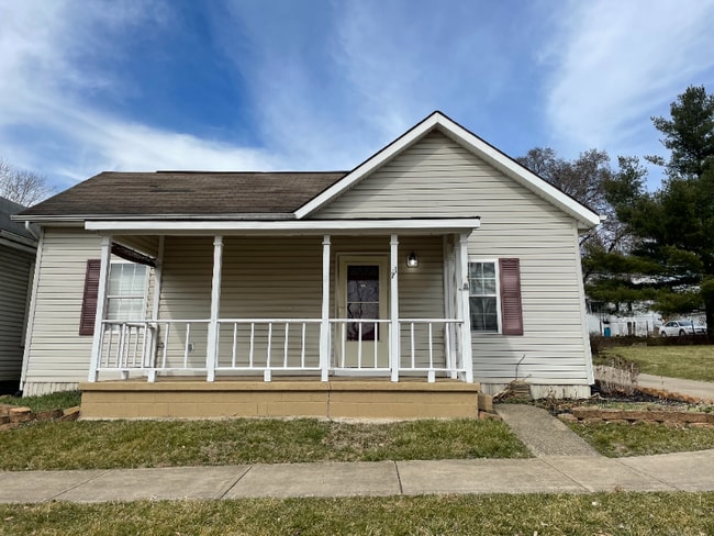 Building Photo - 111 W Poplar St Rental
