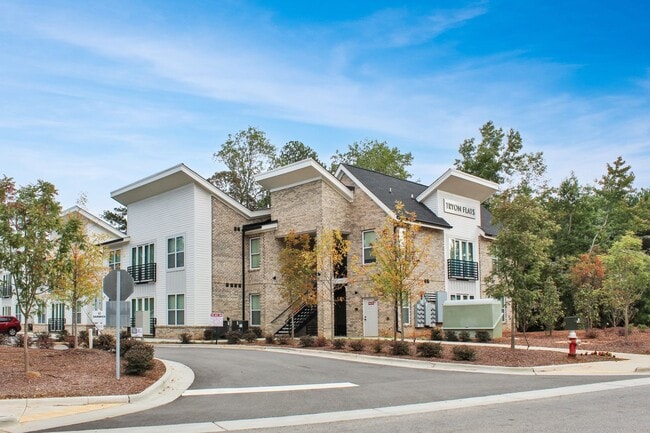 Tryon Flats Apartments