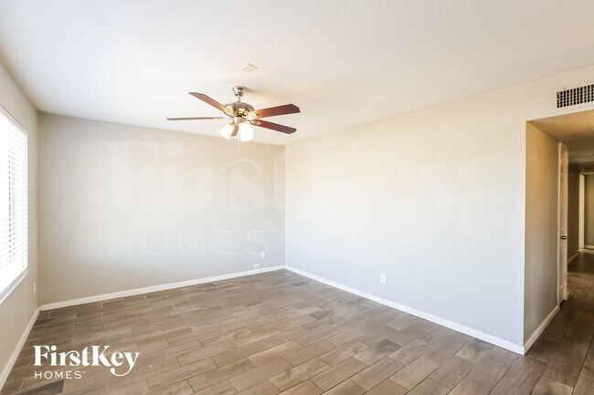 Photo - 14838 N 38th St