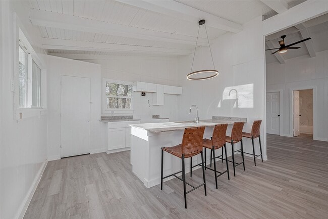 Photo - 492 Trinity Rd