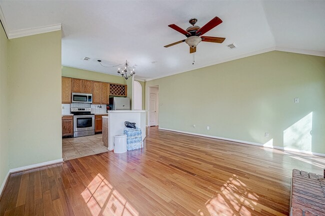 Building Photo - 7030 River Garden Dr