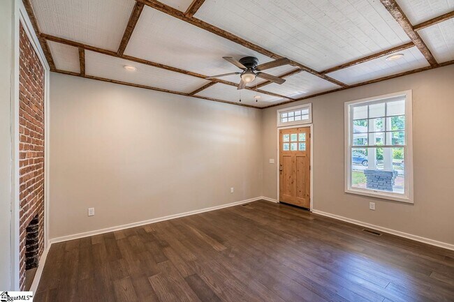 Photo - 536 Peronneau St