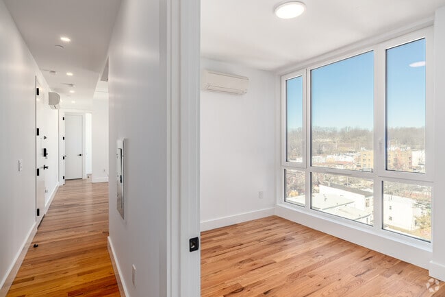 2BR, 1BR - 535SF - Bedroom