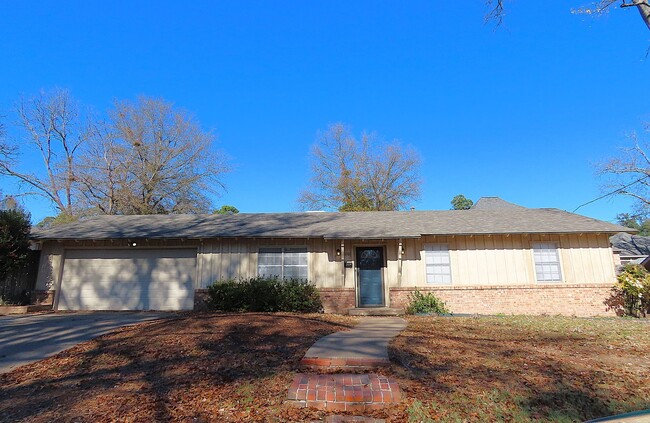 Lovely 3 Bedroom, 2 Bath House in Tyler! - Lovely 3 Bedroom, 2 Bath House in Tyler!