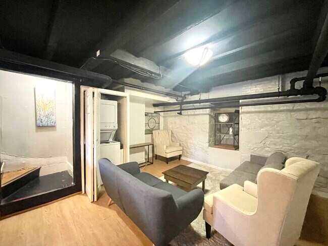 Photo - 8 Champney Pl Unidad 1