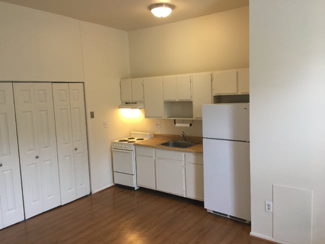 Photo - 15 E Read St Unidad 3A