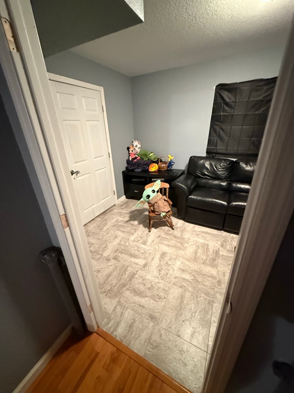 Photo - 220 St George Dr