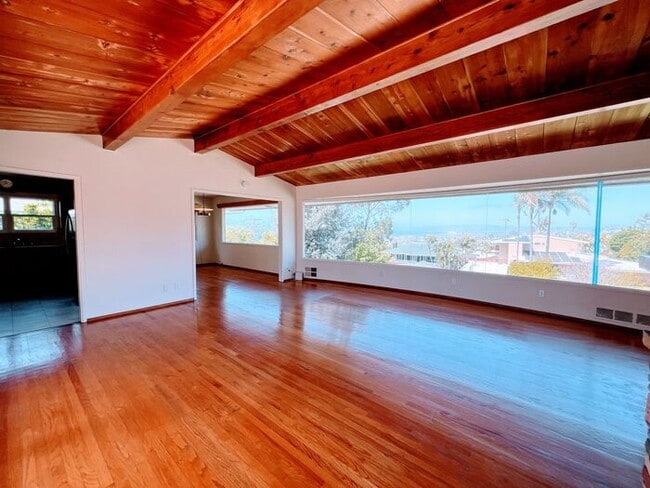 Photo - 3 Bed, 2 Bath, 2 Car Garage with Ocean Vie...