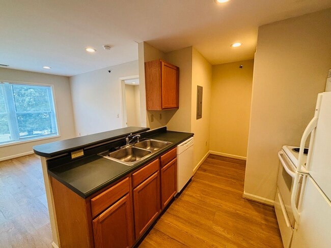 Photo - 800 Orchard St Unit 200