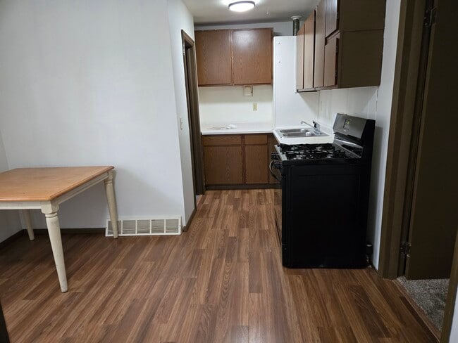 Building Photo - 2725 Soo Marie Ave Unit Front