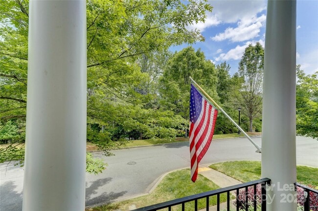 Photo - 1132 Drayton Ct