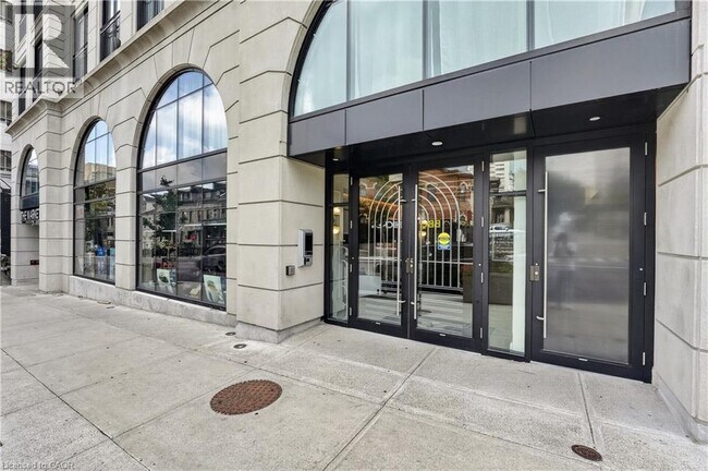 Photo - 169 James St S Unit 403