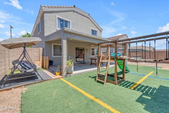 Photo - 23693 Grove St