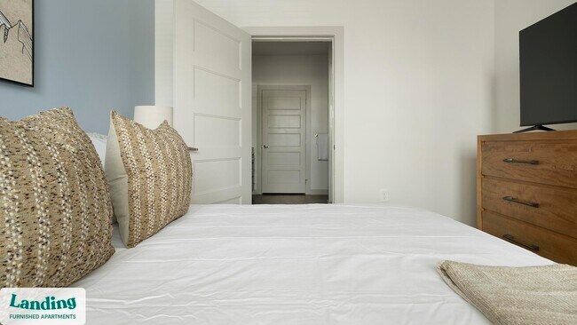 Photo - 340 W 25th St Unidad 2-106