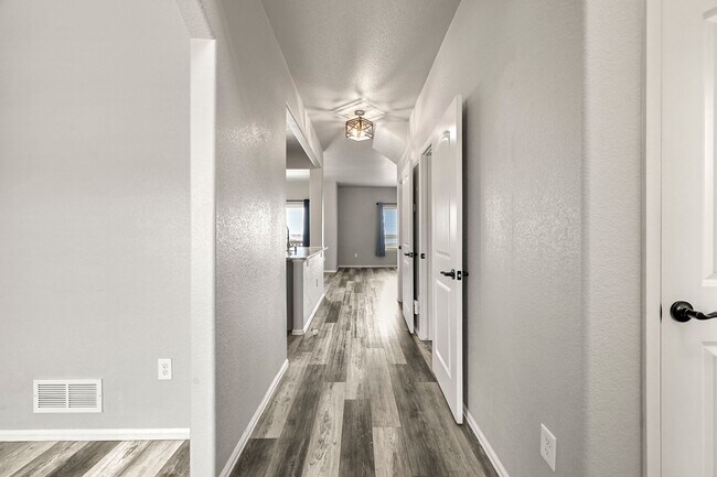 Photo - 6287 San Mateo Dr