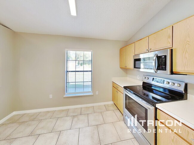 Photo - 521 Cloudcroft Dr House