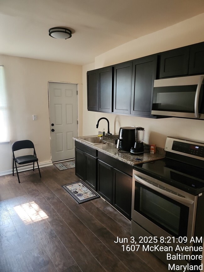 Building Photo - 1609 McKean Ave Unit 1 Rental