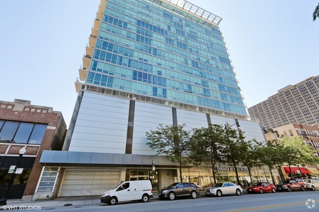 Building Photo - 1845 S Michigan Ave Rental