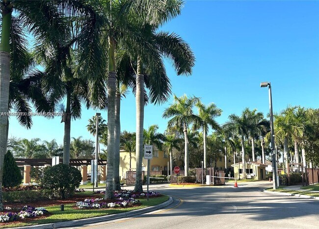 Photo - 1660 SE 29th St Unit 100