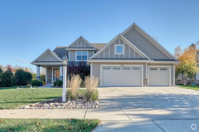 Building Photo - 1666 Moccasin Trl Rental