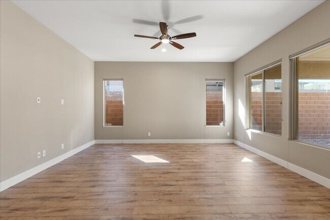 Photo - Lovely Home!