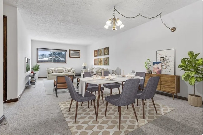 Building Photo - 276 Codman Hill Rd Unit 33