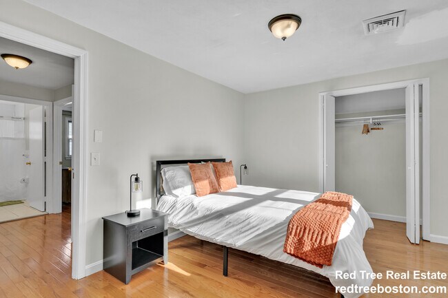 Photo - 74 Dunboy St