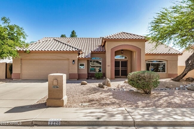 Building Photo - 2226 N Gentry Rental