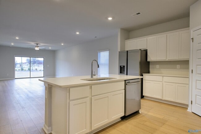 Photo - 12392 Whitcomb Cir