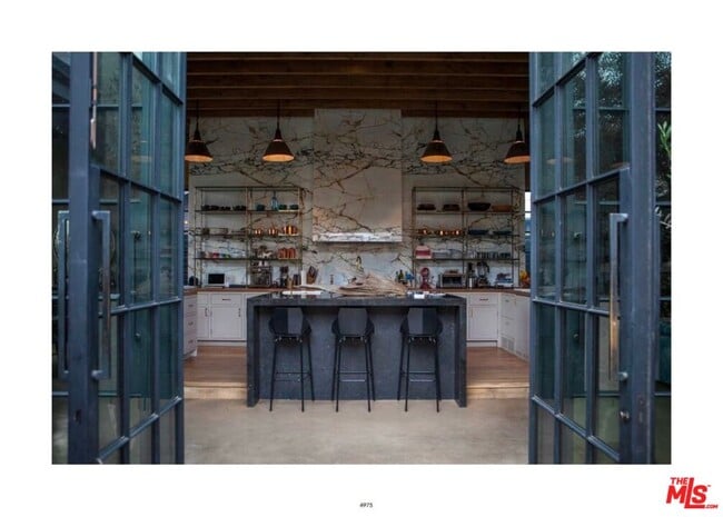 Photo - 1214 Palms Blvd