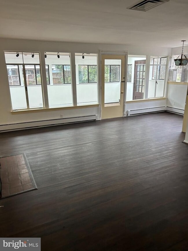 Photo - 3br Single Family In Bethesda