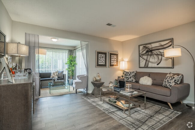 2BR, 2BA - 1,036SF - Living Room