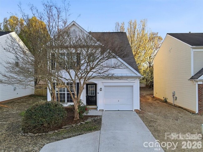 Building Photo - 2443 Normancrest Ct