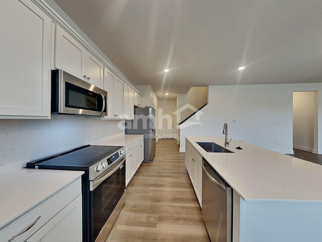 Photo - 9139 Henley Ave